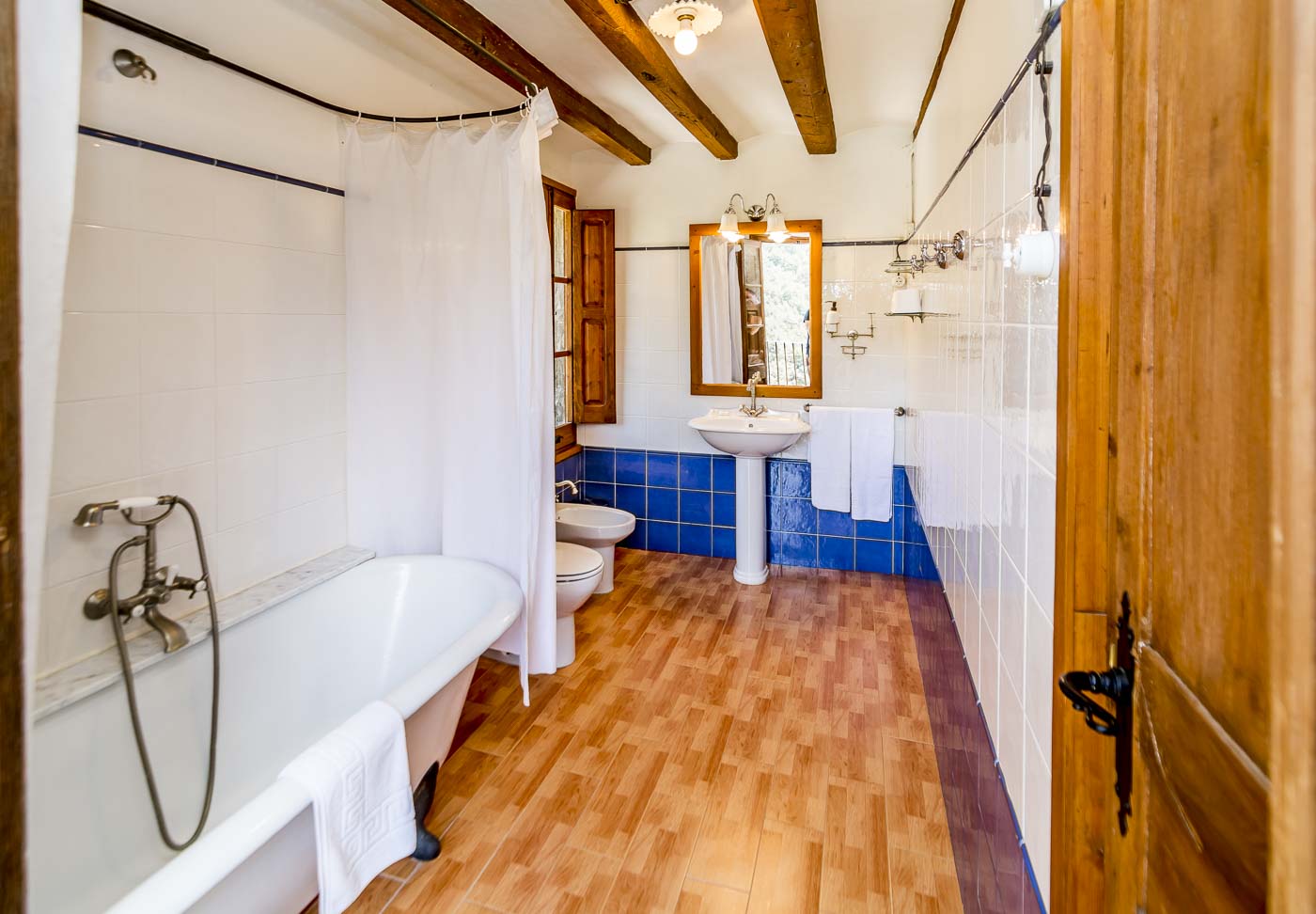 En suite bathroom with antique bath